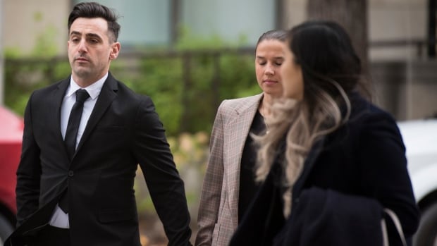Former Hedley frontman Jacob Hoggard sentenced to 5 years in prison for sexual assault |  Radio-Canada News