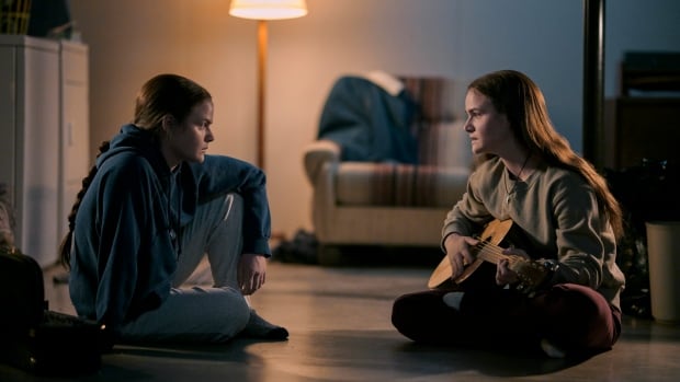 Tegan and Sara revisit their high school days as queer teenagers in new TV memoir |  Radio-Canada News