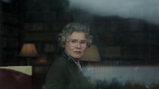 A Royal Pain: Netflix adds warning to The Crown trailer after Judi Dench criticizes the TV series |  Radio-Canada News