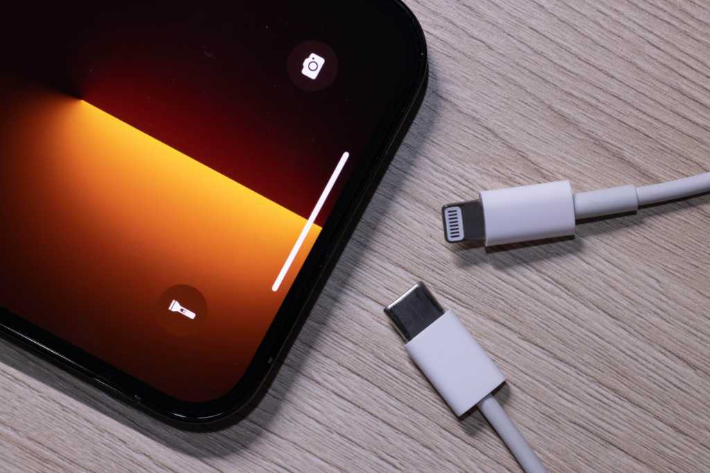 USB-C und Lightning für iPhone