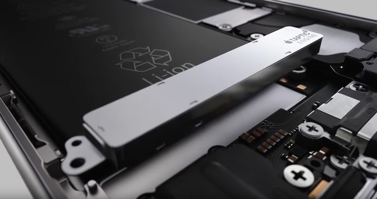 Kuo: iPhone 15 Pro models will have solid-state buttons and three Taptic motors