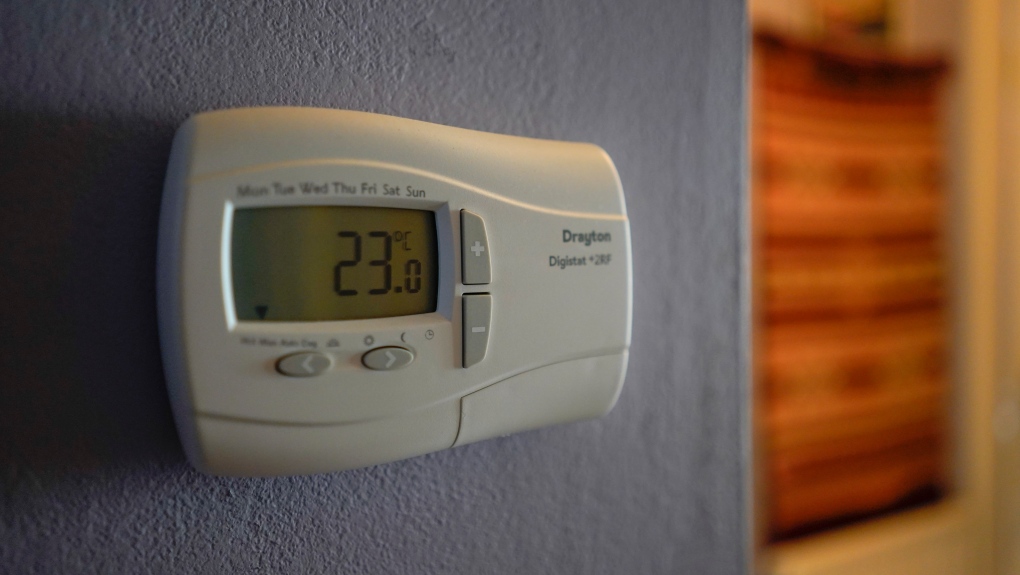 8 tips to save on heating your home this winter
