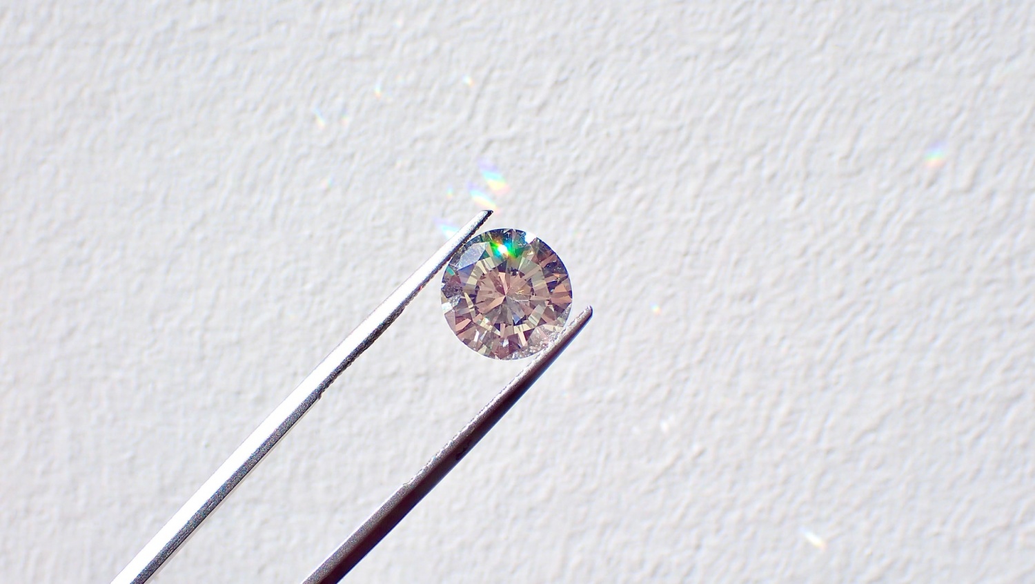 Botswana diamond proves Earth's mantle transition zone has water reserves, not a dry sponge