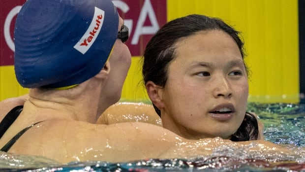 Canada's Maggie Mac Neil wins record 100m butterfly gold at World Cup in Toronto |  Radio-Canada Sports