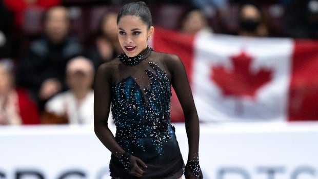 Canadians Schizas, Gilles and Poirier lead after Skate Canada short programs |  Radio-Canada Sports