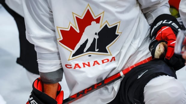 Hockey Canada withdrew money from fund used for sexual assault claims to avoid encouraging more claims: report |  Radio-Canada News