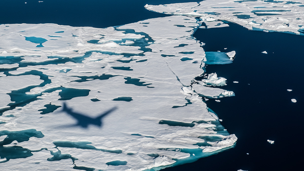 Satellites get first full-year view of Arctic sea ice thickness - Eos
