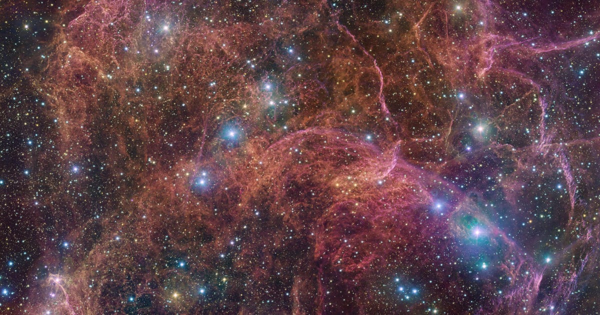 Powerful telescope captures jaw-dropping aftermath of giant star's death